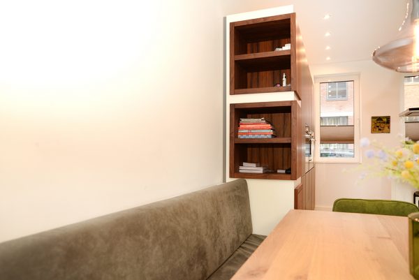 wandvullend zitmeubel wandmeubel zitbank eethoek loungebank maatwerk meubels meubelmakers Utrecht mooi ruim