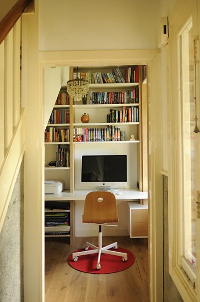 boekenkast werkplek werkkamer bureau met kast en ladenblok maatwerk inbouw meubelmakers van mooi ruim uit Utrecht