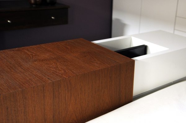 room divider tv-meubel tv-kast met lift slaapkamer mobiele room divider maatwerk meubels meubelmakers Utrecht mooi ruim