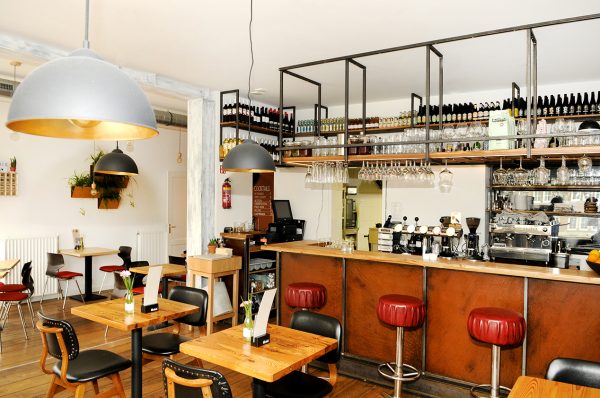 barmeubel inrichting restaurant zakelijke oplossing maatwerk voor uw bedrijf meubelmakers Utrecht mooi ruim