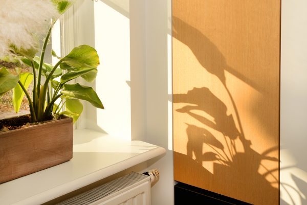 tv-kast tv-meubel woonkamerkast wandvullend met schuifdeuren en eikenfineer maatwerk meubel meubelmakers mooi ruim uit Utrecht