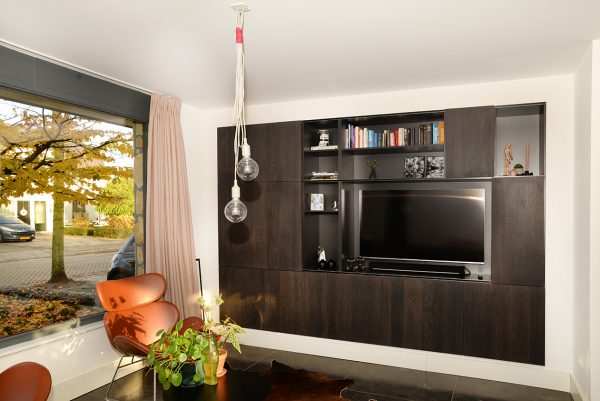 tv-kast tv-meubel woonkamerkast maatwerk meubelmaker Utrecht mooi ruim